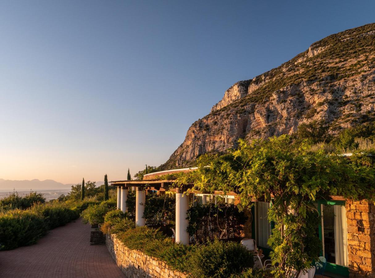 Borgo La Pietraia Hotel Paestum Bagian luar foto