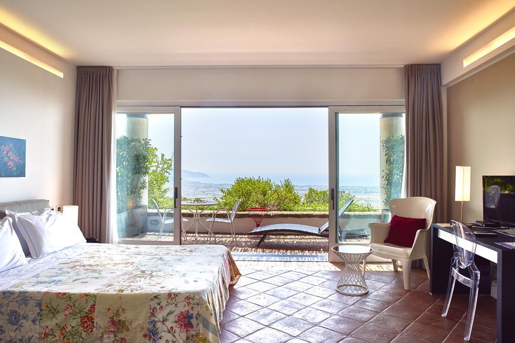 Borgo La Pietraia Hotel Paestum Bagian luar foto