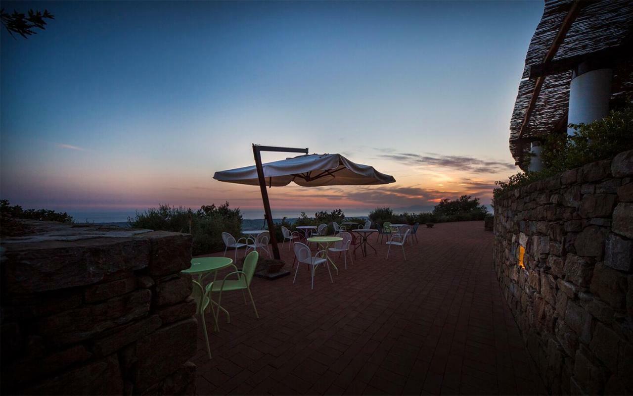 Borgo La Pietraia Hotel Paestum Bagian luar foto